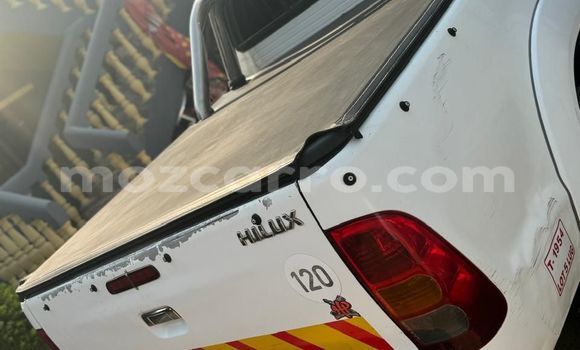 Buy Used Toyota Hilux White Car in Maputo in Maputo Buy Used Toyota Hilux White Car in Maputo in Maputo