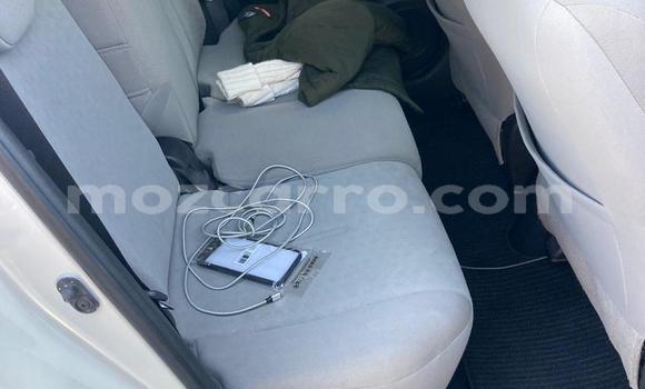 Comprar Usado Toyota IST Branco Carro em Maputo em Maputo Comprar Usado Toyota IST Branco Carro em Maputo em Maputo