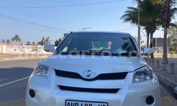Comprar Usado Toyota IST Branco Carro em Maputo em Maputo Comprar Usado Toyota IST Branco Carro em Maputo em Maputo