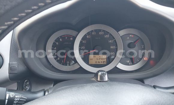 Nunua Ilio tumika Toyota RAV4 Nyeusi Gari ndani ya Maputo nchini Maputo Nunua Ilio tumika Toyota RAV4 Nyeusi Gari ndani ya Maputo nchini Maputo