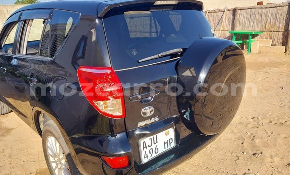 Nunua Ilio tumika Toyota RAV4 Nyeusi Gari ndani ya Maputo nchini Maputo Nunua Ilio tumika Toyota RAV4 Nyeusi Gari ndani ya Maputo nchini Maputo