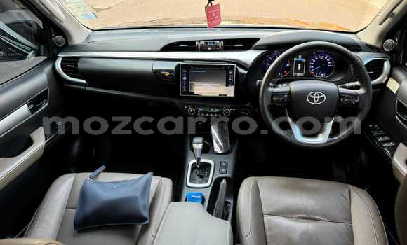 Buy Used Toyota Hiluxe Revo Black Car in Maputo in Maputo Buy Used Toyota Hiluxe Revo Black Car in Maputo in Maputo