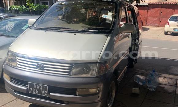Buy Used Toyota Regius Silver Car in Maputo in Maputo