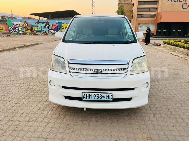 Big with watermark toyota noah maputo maputo 27358