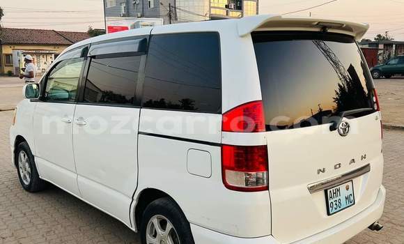 Tenga Tsaru Toyota Noah Chena Mota in Maputo in Maputo Tenga Tsaru Toyota Noah Chena Mota in Maputo in Maputo