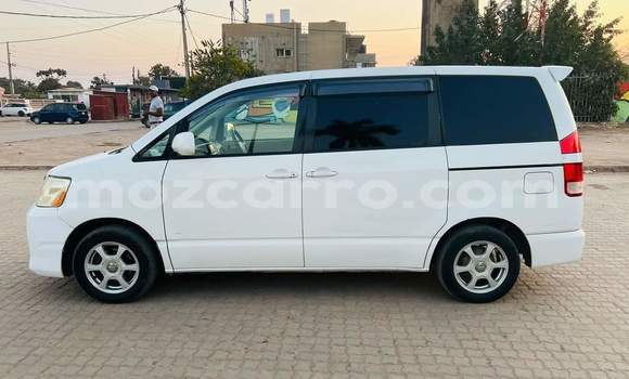 Tenga Tsaru Toyota Noah Chena Mota in Maputo in Maputo Tenga Tsaru Toyota Noah Chena Mota in Maputo in Maputo