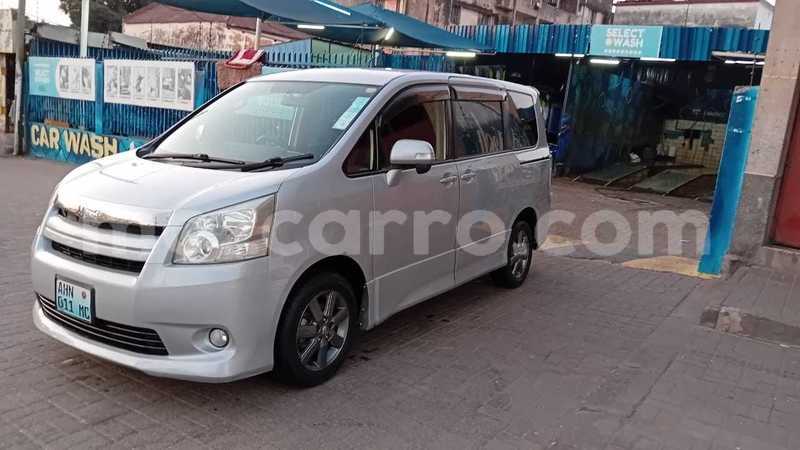 Big with watermark toyota noah maputo maputo 27362