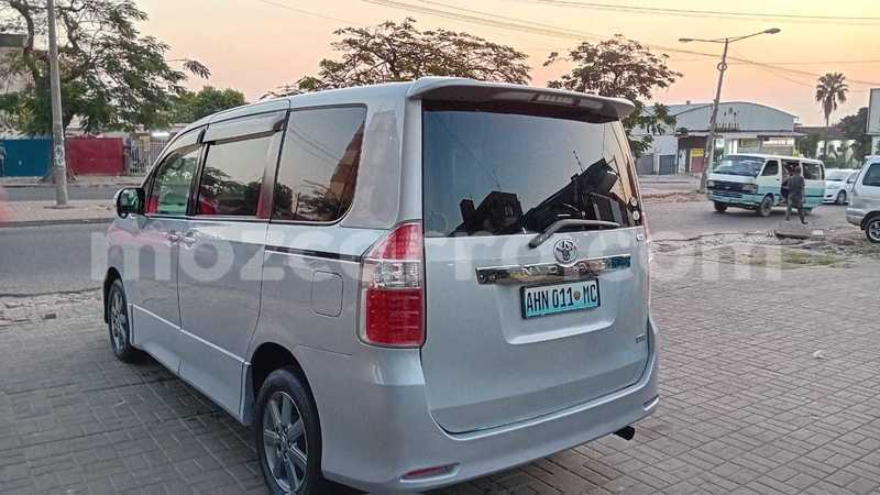 Big with watermark toyota noah maputo maputo 27362