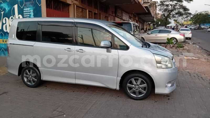 Big with watermark toyota noah maputo maputo 27362