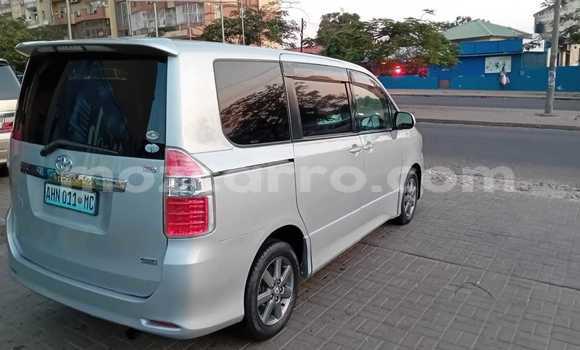 Comprar Usado Toyota Noah De outros Carro em Maputo em Maputo Comprar Usado Toyota Noah De outros Carro em Maputo em Maputo