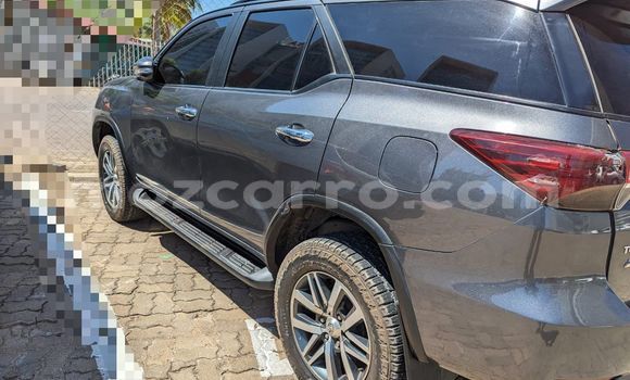 Comprar Usado Toyota Fortuner Prata Carro em Maputo em Maputo Comprar Usado Toyota Fortuner Prata Carro em Maputo em Maputo