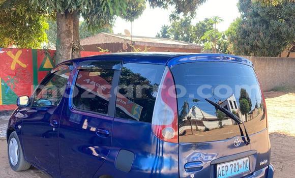 Comprar Usado Toyota FunCargo Azul Carro em Maputo em Maputo Comprar Usado Toyota FunCargo Azul Carro em Maputo em Maputo