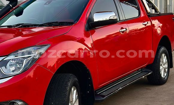 Tenga Tsaru Mazda BT-50 Tsvuku Mota in Maputo in Maputo Tenga Tsaru Mazda BT-50 Tsvuku Mota in Maputo in Maputo