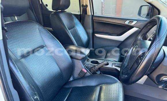 Nunua Ilio tumika Mazda BT-50 Nyeupe Gari ndani ya Maputo nchini Maputo Nunua Ilio tumika Mazda BT-50 Nyeupe Gari ndani ya Maputo nchini Maputo