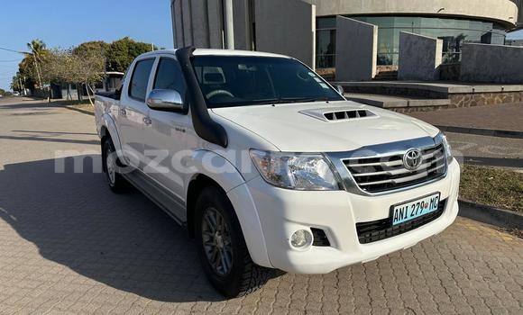 Nunua Ilio tumika Toyota Hilux Nyeupe Gari ndani ya Maputo nchini Maputo Nunua Ilio tumika Toyota Hilux Nyeupe Gari ndani ya Maputo nchini Maputo