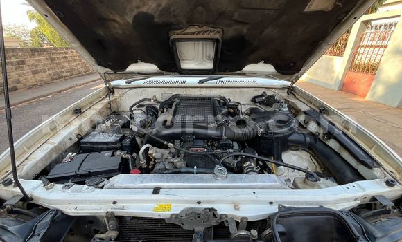 Comprar Usado Toyota Land Cruiser Prado Branco Carro em Maputo em Maputo Comprar Usado Toyota Land Cruiser Prado Branco Carro em Maputo em Maputo
