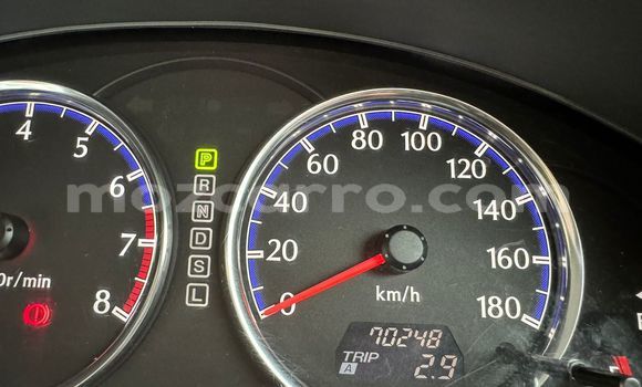 Nunua Ilio tumika Mazda Verisa Nyekundu Gari ndani ya Maputo nchini Maputo Nunua Ilio tumika Mazda Verisa Nyekundu Gari ndani ya Maputo nchini Maputo