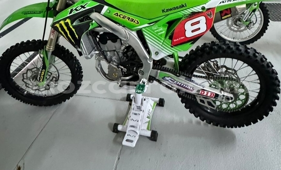 Comprar Usado Kawasaki KX Verde Moto em Maputo em Maputo