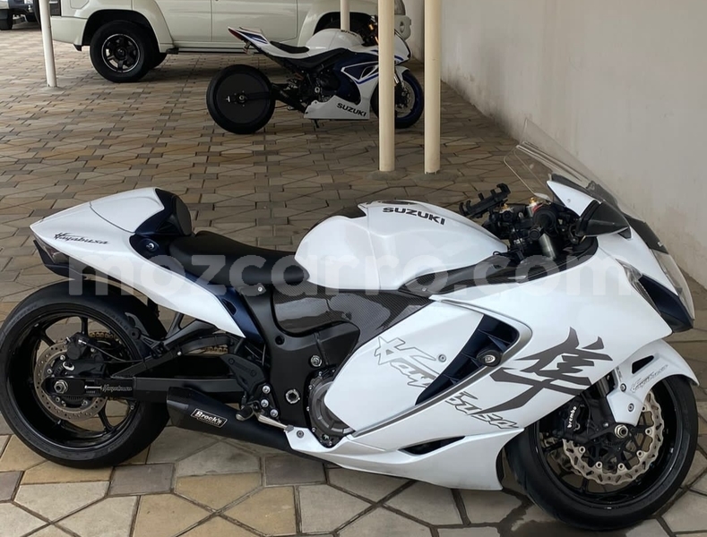 Big with watermark suzuki hayabusa maputo maputo 27439