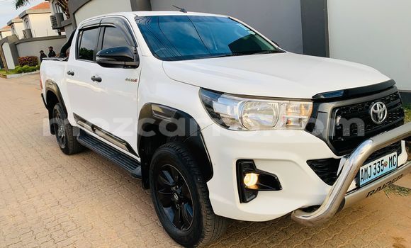 Comprar Novo Toyota Hilux Branco Carro em Maputo em Maputo Comprar Novo Toyota Hilux Branco Carro em Maputo em Maputo