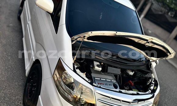 Buy Used Toyota Alphard White Car in Maputo in Maputo