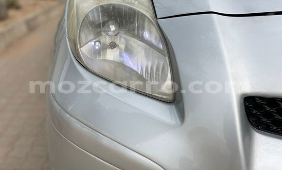 Comprar Usado Toyota Vitz Prata Carro em Maputo em Maputo Comprar Usado Toyota Vitz Prata Carro em Maputo em Maputo