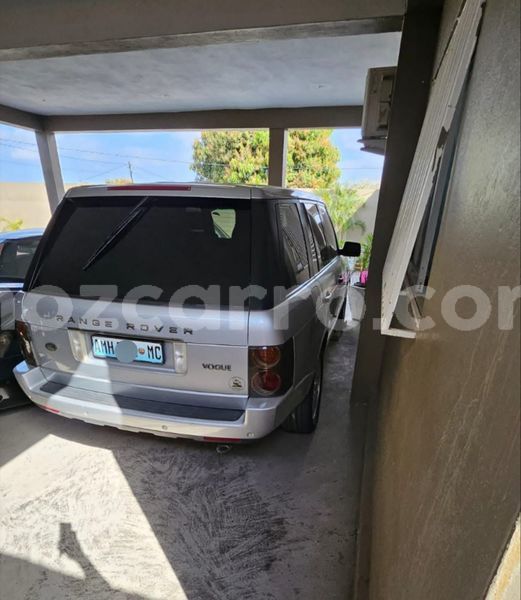 Big with watermark land rover range rover vogue maputo maputo 27459