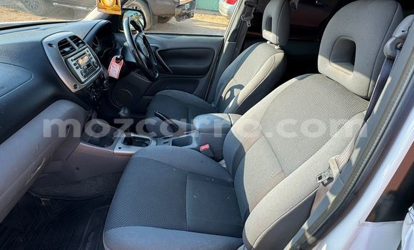 Buy Used Toyota RAV4 White Car in Maputo in Maputo Buy Used Toyota RAV4 White Car in Maputo in Maputo