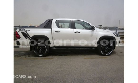 Nunua Imported Toyota Hilux Nyeupe Gari ndani ya Import - Dubai nchini Cabo Delgado Nunua Imported Toyota Hilux Nyeupe Gari ndani ya Import - Dubai nchini Cabo Delgado