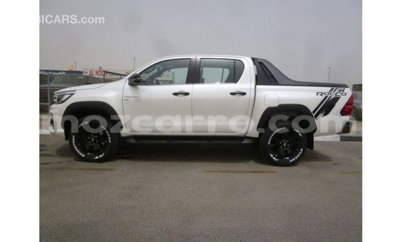 Nunua Imported Toyota Hilux Nyeupe Gari ndani ya Import - Dubai nchini Cabo Delgado Nunua Imported Toyota Hilux Nyeupe Gari ndani ya Import - Dubai nchini Cabo Delgado