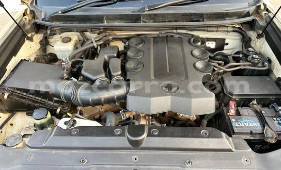 Nunua Ilio tumika Toyota Prado Nyeupe Gari ndani ya Maputo nchini Maputo Nunua Ilio tumika Toyota Prado Nyeupe Gari ndani ya Maputo nchini Maputo