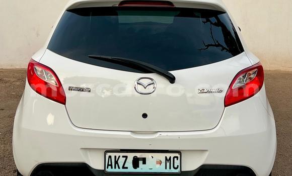 Nunua Ilio tumika Mazda Demio Nyeupe Gari ndani ya Maputo nchini Maputo Nunua Ilio tumika Mazda Demio Nyeupe Gari ndani ya Maputo nchini Maputo
