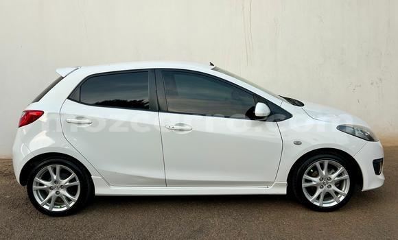 Nunua Ilio tumika Mazda Demio Nyeupe Gari ndani ya Maputo nchini Maputo Nunua Ilio tumika Mazda Demio Nyeupe Gari ndani ya Maputo nchini Maputo