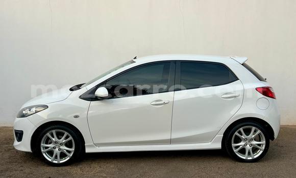 Nunua Ilio tumika Mazda Demio Nyeupe Gari ndani ya Maputo nchini Maputo Nunua Ilio tumika Mazda Demio Nyeupe Gari ndani ya Maputo nchini Maputo
