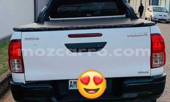 Buy Used Toyota Hilux White Car in Maputo in Maputo Buy Used Toyota Hilux White Car in Maputo in Maputo