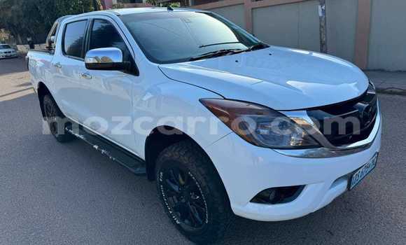 Buy Used Mazda BT-50 White Car in Maputo in Maputo