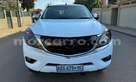Nunua Ilio tumika Mazda BT-50 Nyeupe Gari ndani ya Maputo nchini Maputo Nunua Ilio tumika Mazda BT-50 Nyeupe Gari ndani ya Maputo nchini Maputo