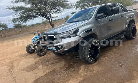 Comprar Usado Toyota Hilux Prata Carro em Maputo em Maputo Comprar Usado Toyota Hilux Prata Carro em Maputo em Maputo