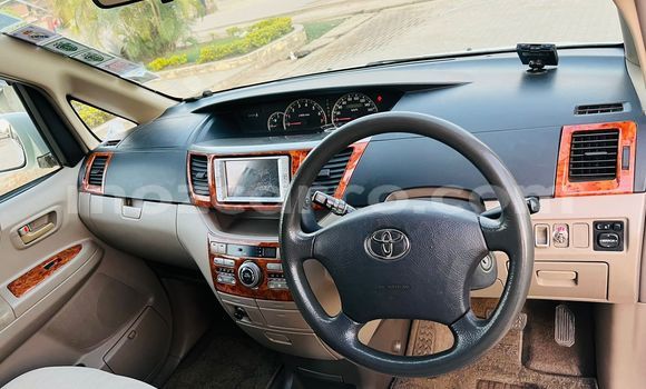 Nunua Ilio tumika Toyota Noah Nyeupe Gari ndani ya Maputo nchini Maputo Nunua Ilio tumika Toyota Noah Nyeupe Gari ndani ya Maputo nchini Maputo