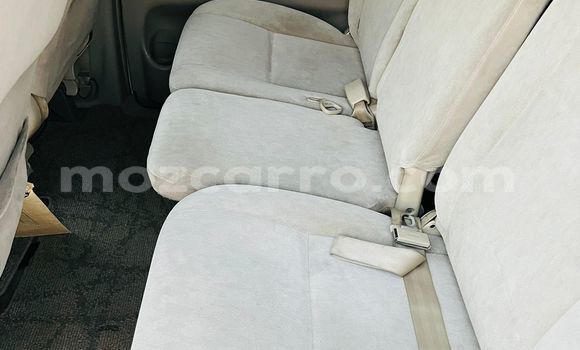 Nunua Ilio tumika Toyota Noah Nyeupe Gari ndani ya Maputo nchini Maputo Nunua Ilio tumika Toyota Noah Nyeupe Gari ndani ya Maputo nchini Maputo