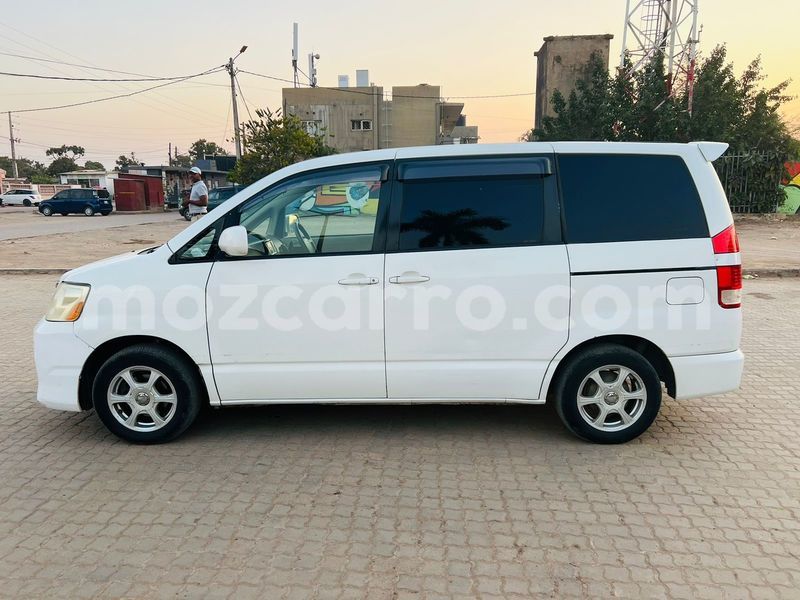 Big with watermark toyota noah maputo maputo 27509