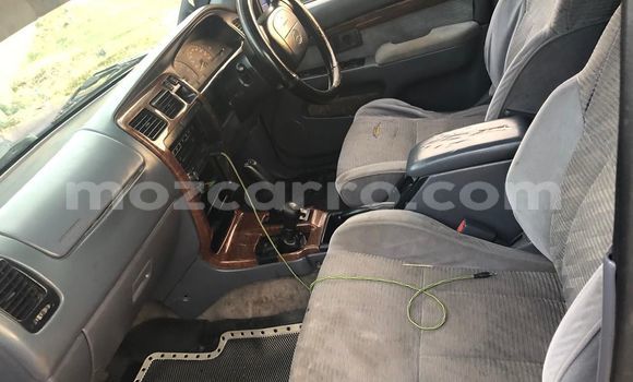 Nunua Ilio tumika Toyota Hilux Surf Bluu Gari ndani ya Maputo nchini Maputo Nunua Ilio tumika Toyota Hilux Surf Bluu Gari ndani ya Maputo nchini Maputo