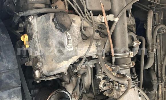 Nunua Ilio tumika Toyota Hilux Surf Bluu Gari ndani ya Maputo nchini Maputo Nunua Ilio tumika Toyota Hilux Surf Bluu Gari ndani ya Maputo nchini Maputo