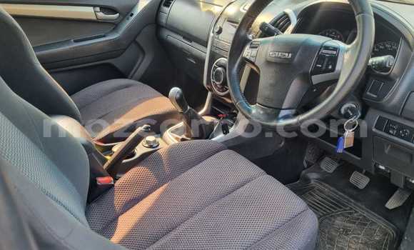 Buy Used Isuzu D-MAX White Car in Maputo in Maputo Buy Used Isuzu D-MAX White Car in Maputo in Maputo