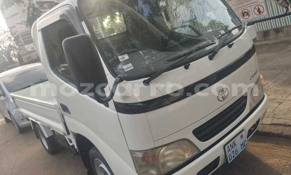 Comprar Usado Toyota Dyna Branco Carro em Maputo em Maputo Comprar Usado Toyota Dyna Branco Carro em Maputo em Maputo