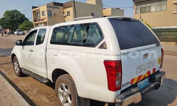 Nunua Ilio tumika Isuzu D-MAX Nyeupe Gari ndani ya Maputo nchini Maputo Nunua Ilio tumika Isuzu D-MAX Nyeupe Gari ndani ya Maputo nchini Maputo