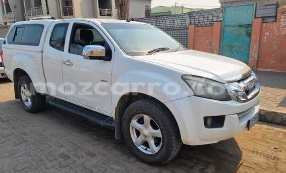 Nunua Ilio tumika Isuzu D-MAX Nyeupe Gari ndani ya Maputo nchini Maputo Nunua Ilio tumika Isuzu D-MAX Nyeupe Gari ndani ya Maputo nchini Maputo