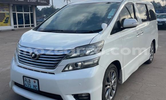 Comprar Usado Toyota Vellfire Branco Carro em Maputo em Maputo