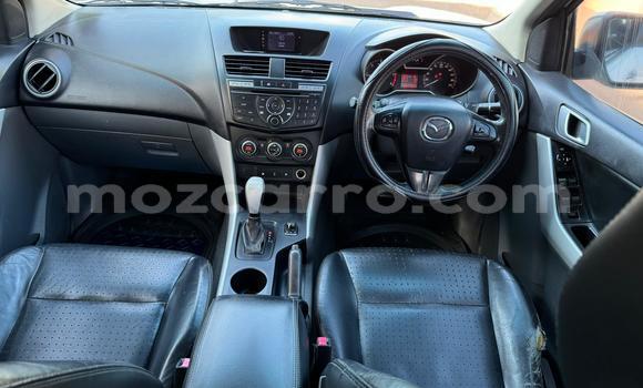 Comprar Usado Mazda BT-50 Branco Carro em Maputo em Maputo Comprar Usado Mazda BT-50 Branco Carro em Maputo em Maputo