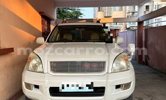 Buy Used Toyota Prado White Car in Maputo in Maputo